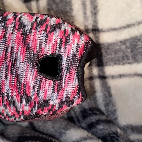 Shoes - Picture 5 of 5